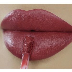 Kylie Cosmetics Velvet Lipstick Kit - Rosie